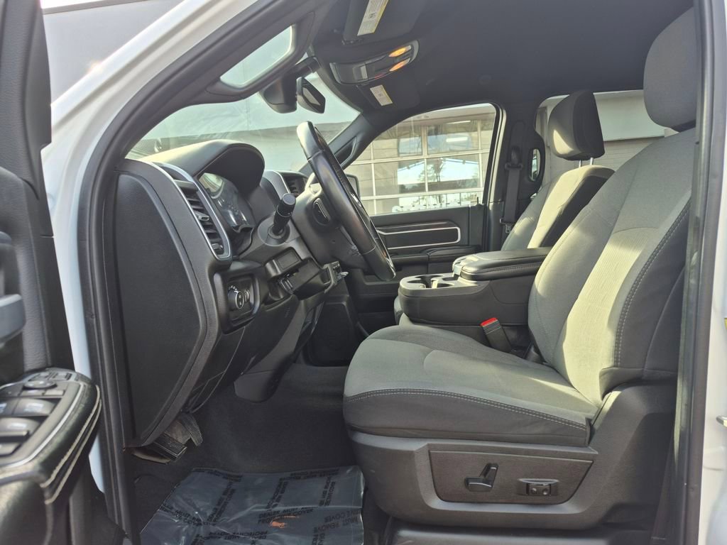 Used 2024 RAM 3500 Big Horn image 2