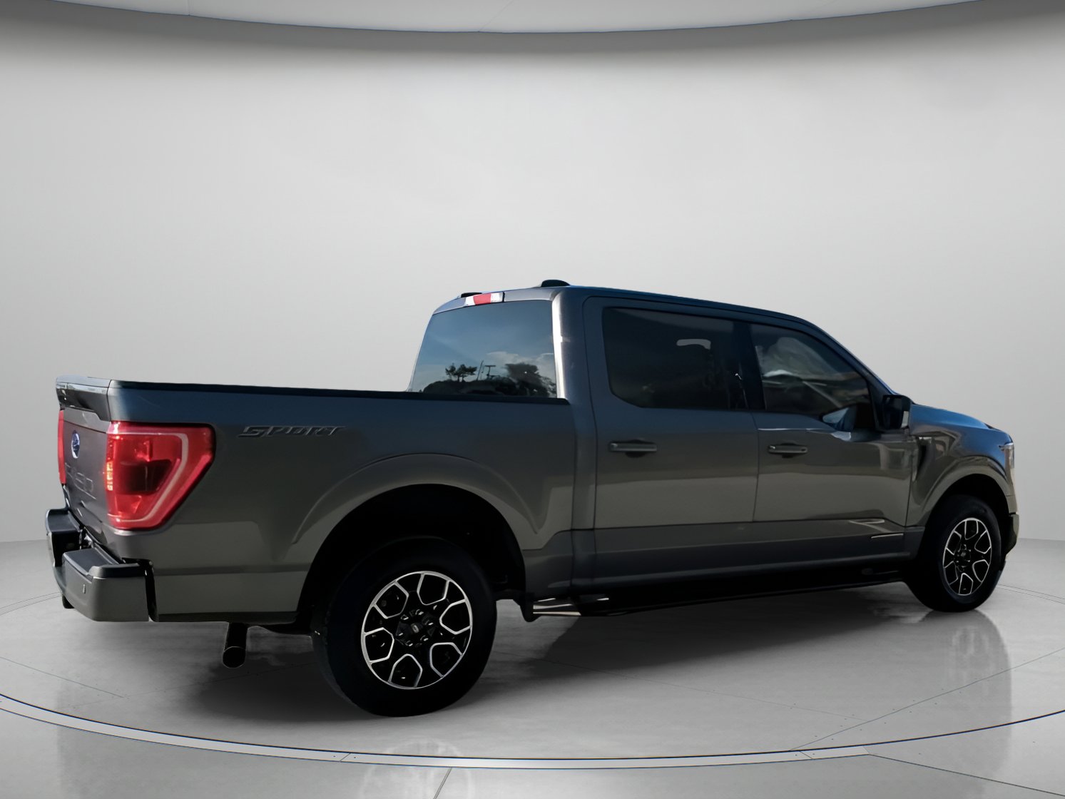 Certified 2021 Ford F150 XLT w/ Equipment Group 302A High image 28