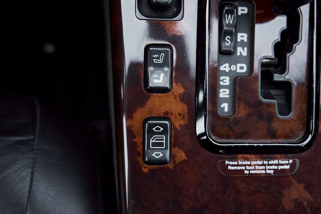 Used 2002 Mercedes-Benz SL 500 w/ SL2 Option Pkg image 56