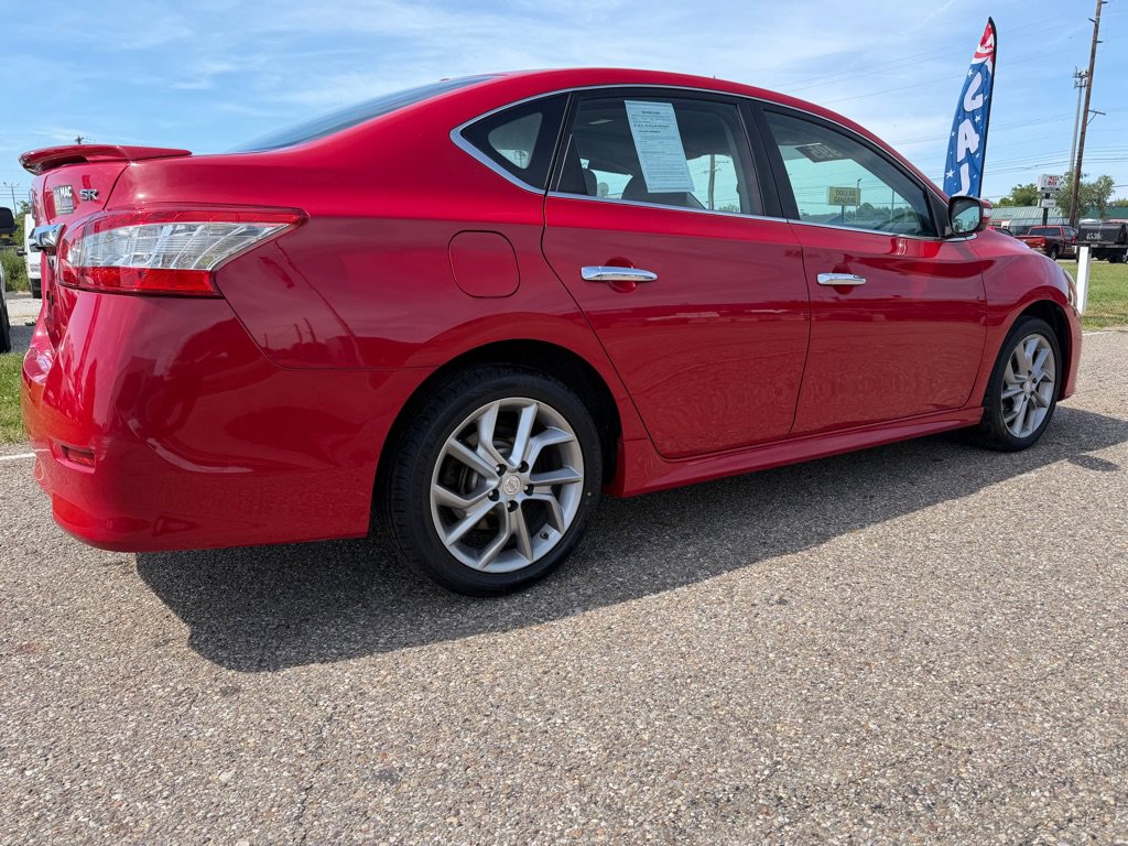 Used 2015 Nissan Sentra SR w/ SR Premium Package FWD image 6