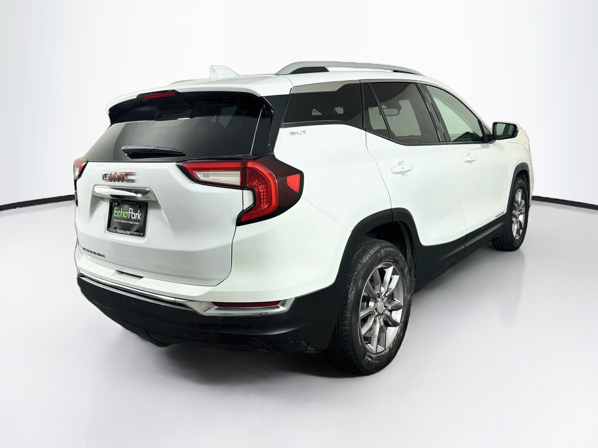 Used 2023 GMC Terrain SLT FWD image 9