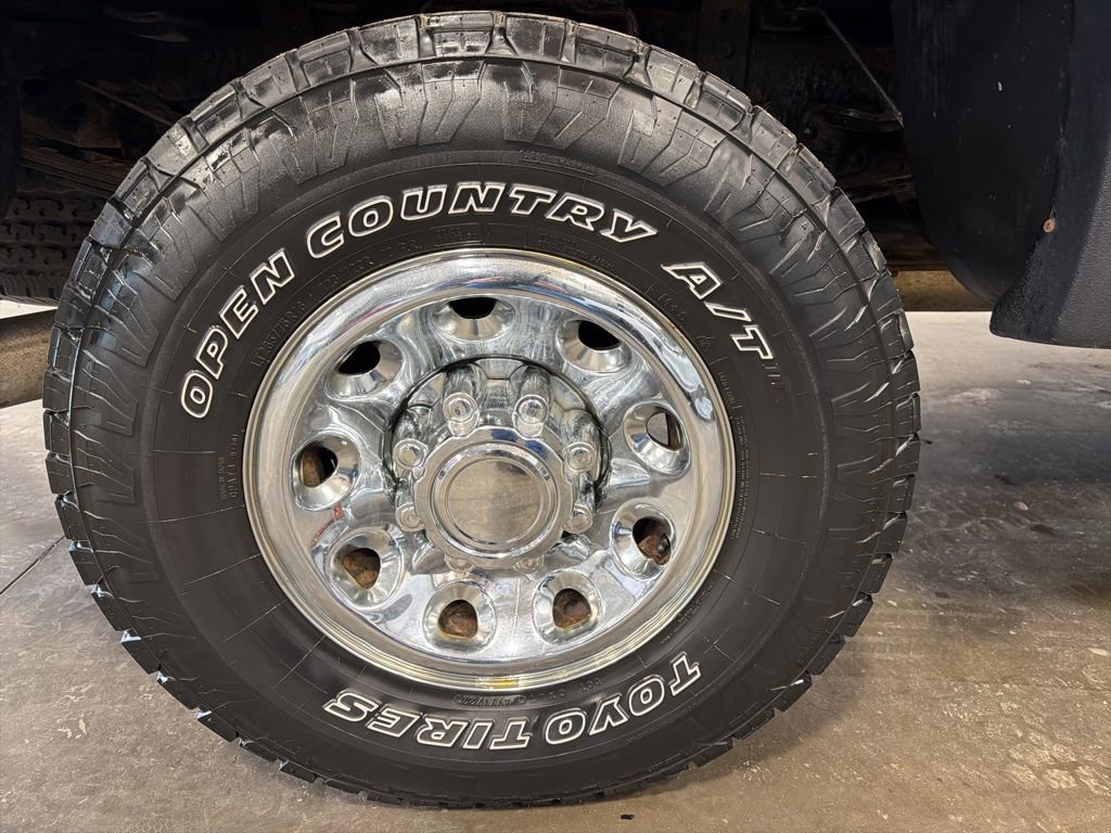 Used 2003 Ford F250 XL image 9