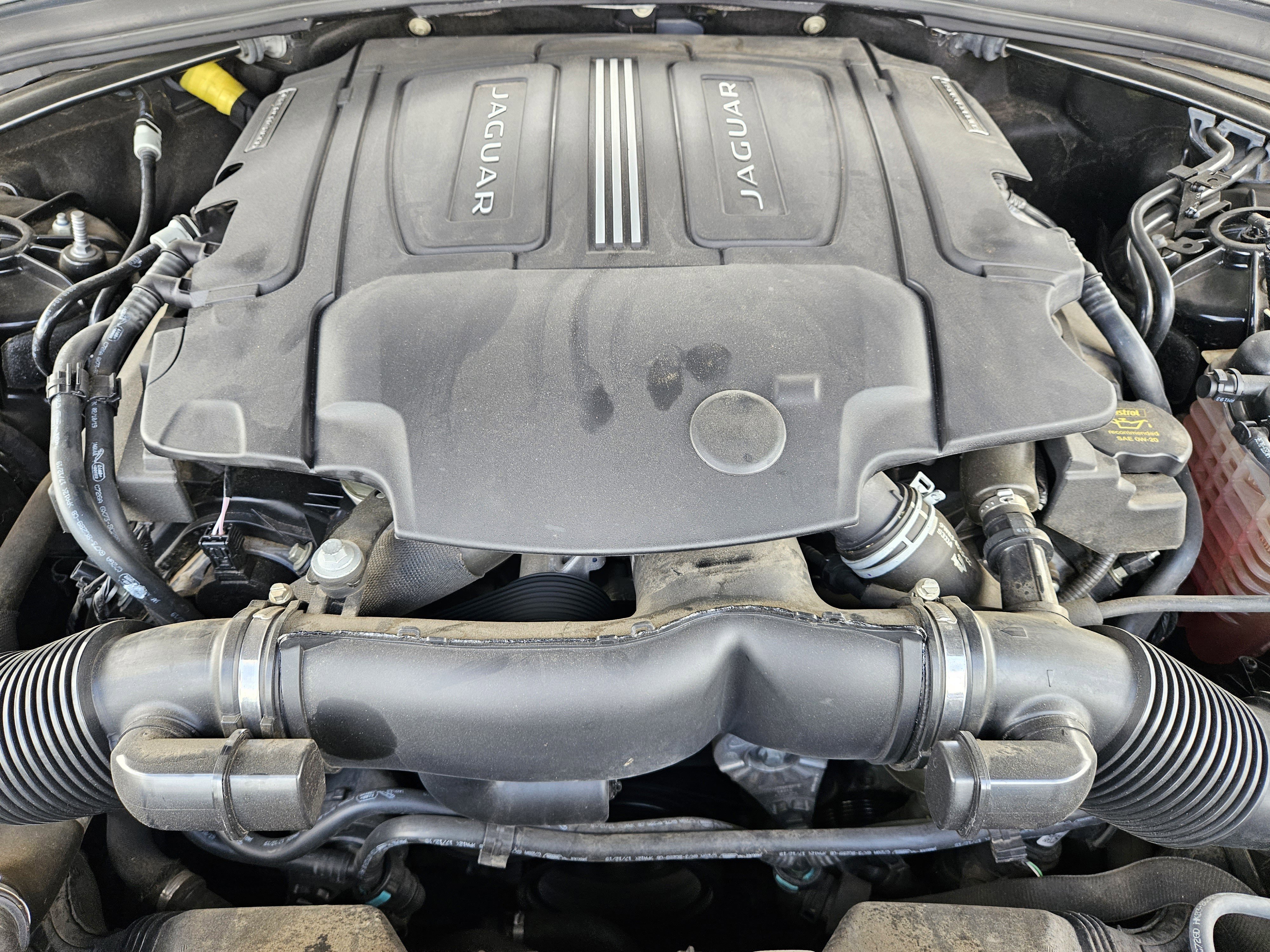 Used 2020 Jaguar F-PACE S image 31