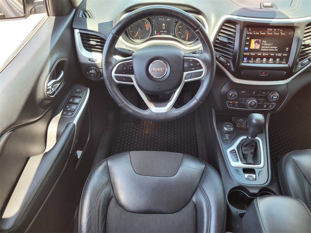 Used 2018 Jeep Cherokee Latitude Plus w/ Cold Weather Group image 9