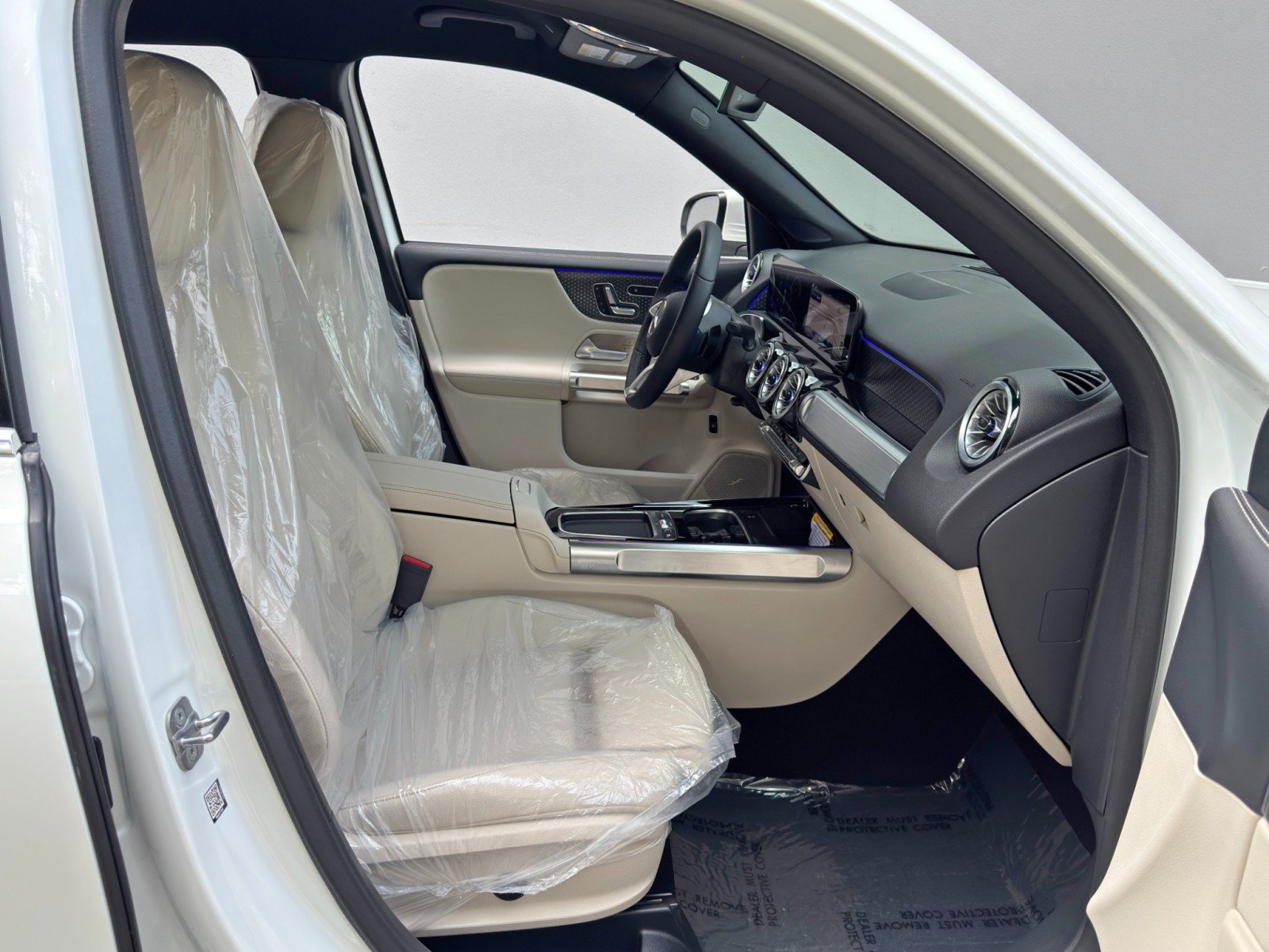 Used 2025 Mercedes-Benz GLB 250 image 14