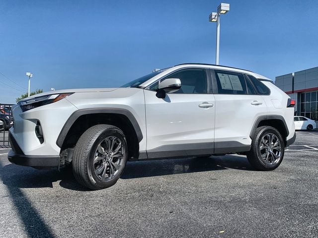 Used 2023 Toyota RAV4 XLE Premium AWD/4WD image 5