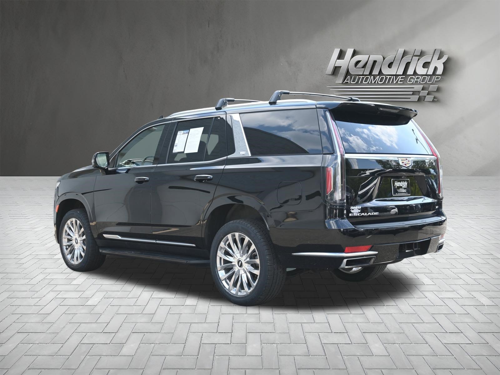 Used 2023 Cadillac Escalade Premium Luxury AWD/4WD image 7