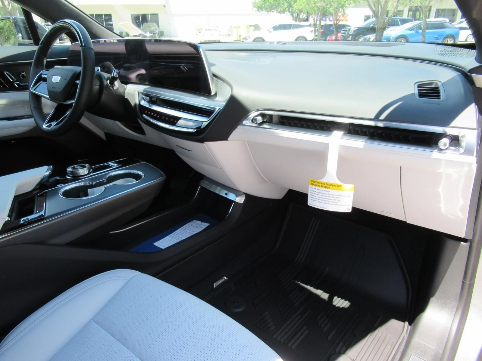 New 2026 Cadillac Lyriq Luxury RWD image 10