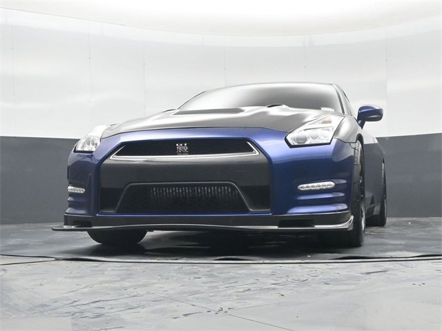 Used 2015 Nissan GT-R Black Edition image 43