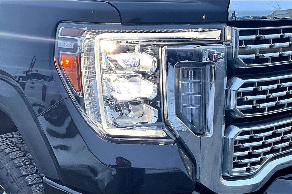 Used 2021 GMC Sierra 3500 Denali w/ Denali Ultimate Package image 30