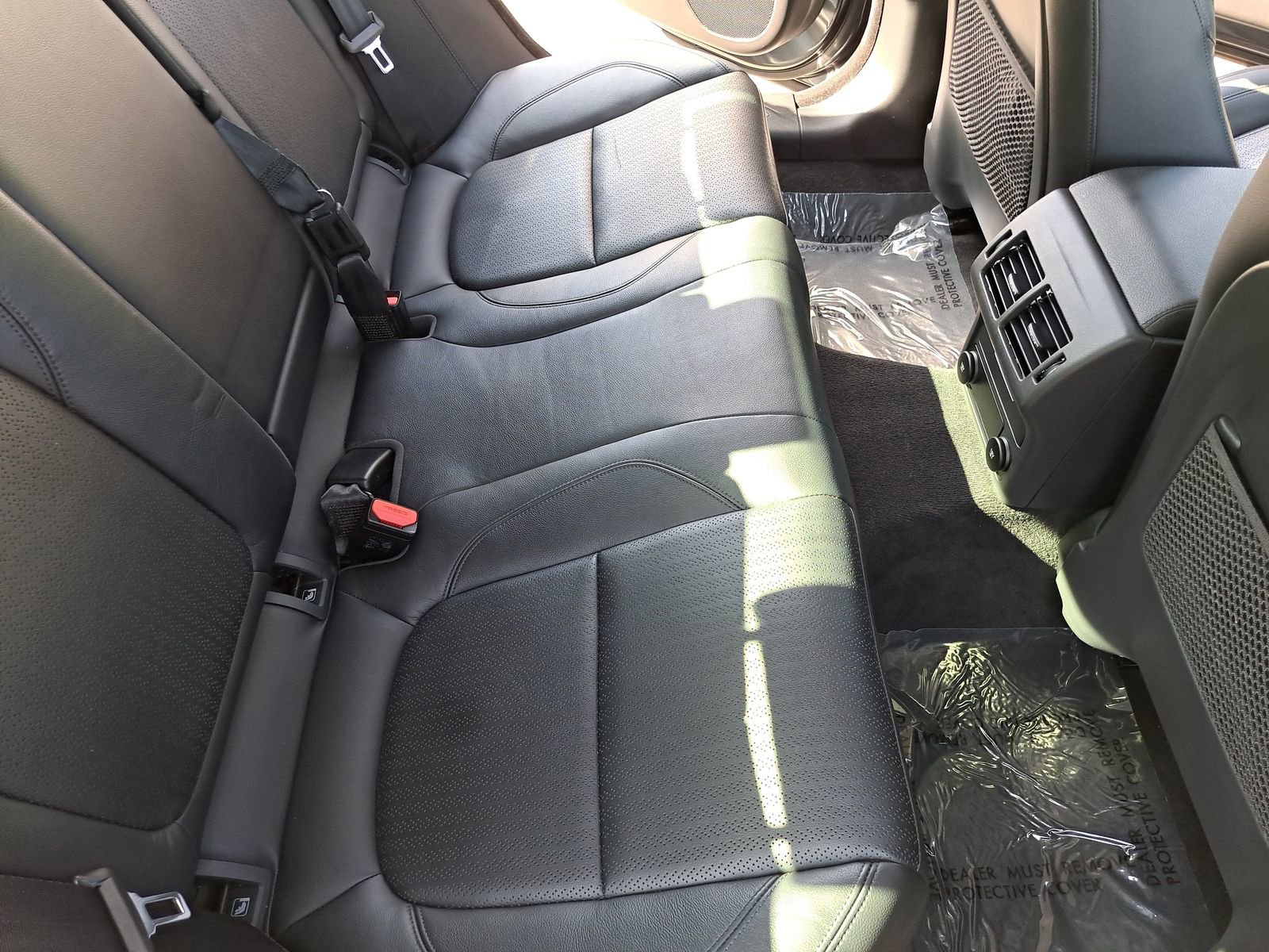 Used 2019 Jaguar XF Prestige image 11