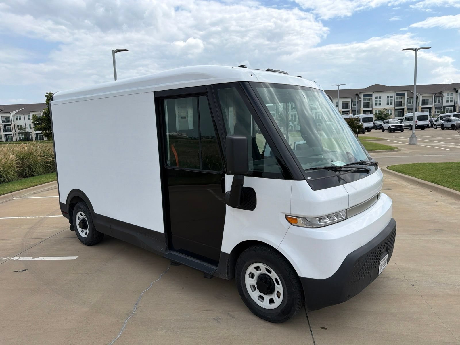 Used 2024 Chevrolet Brightdrop 400 w/ Commercial Equipment Package AWD/4WD image 2