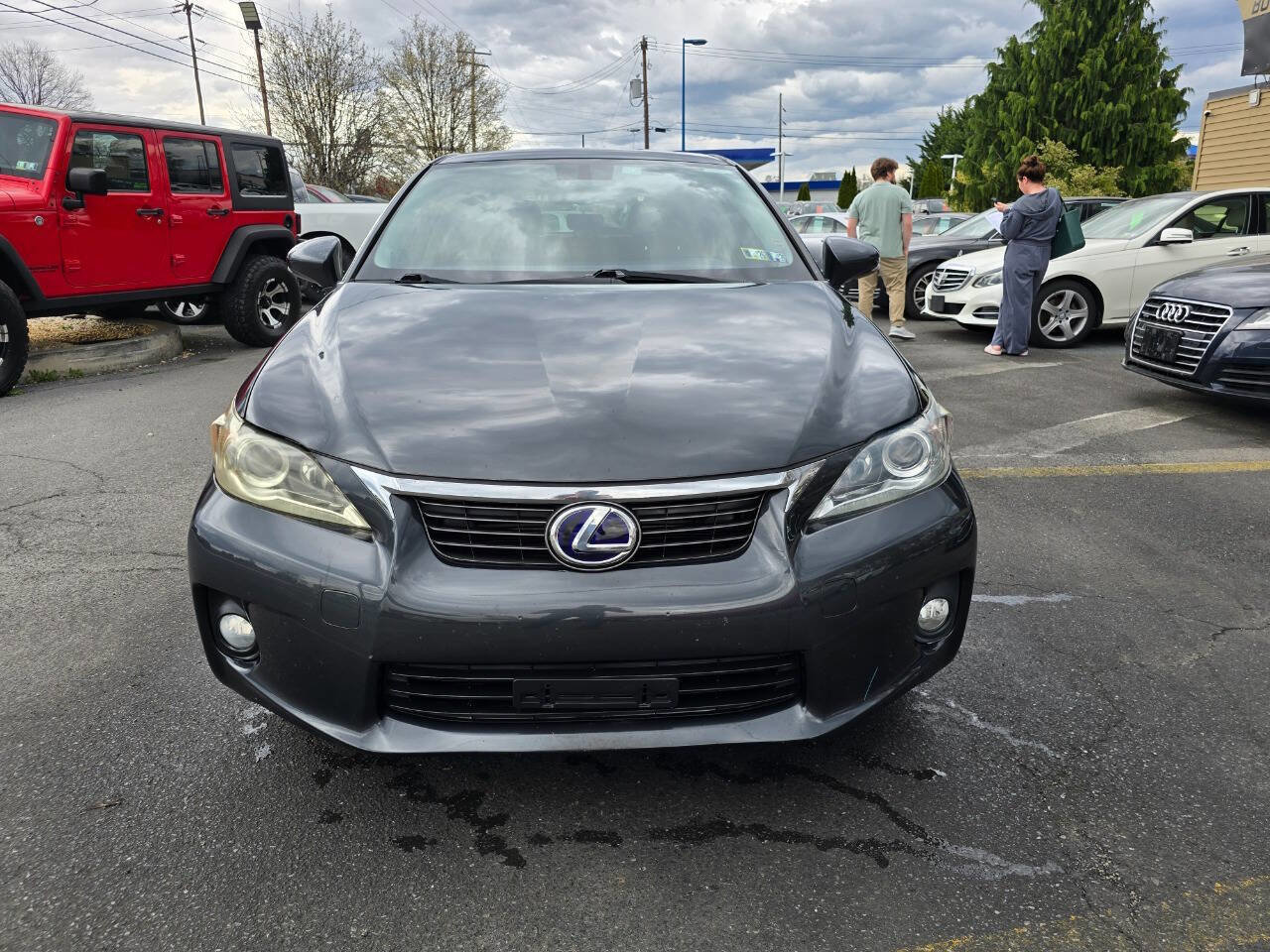 Used 2011 Lexus CT 200h Premium image 8