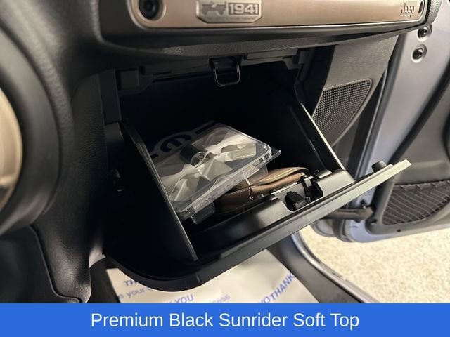 Used 2017 Jeep Wrangler Unlimited Sahara image 22