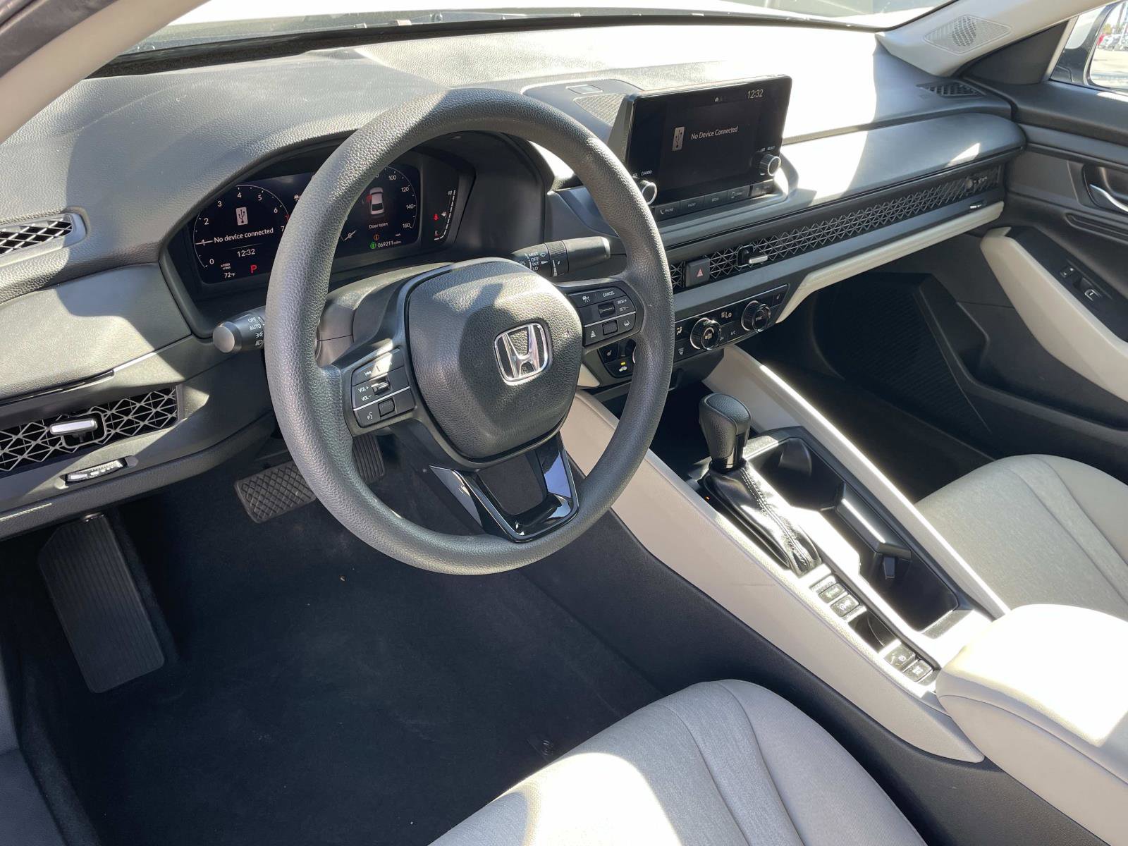 Certified 2023 Honda Accord EX image 3