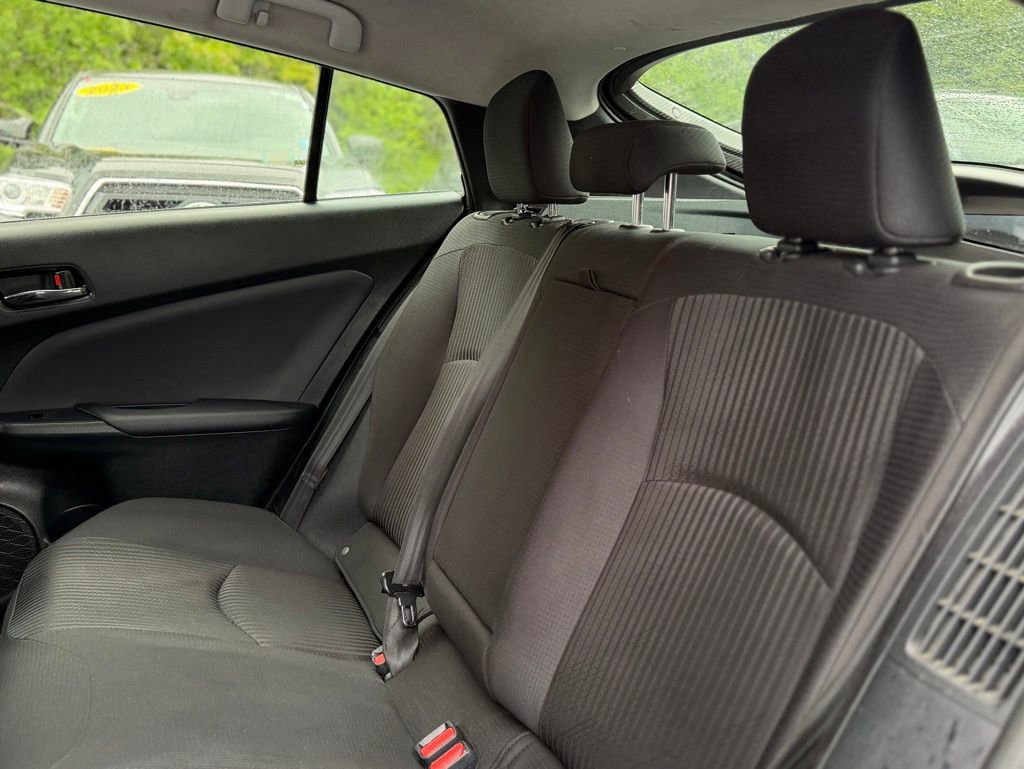 Used 2021 Toyota Prius Prime LE FWD image 5