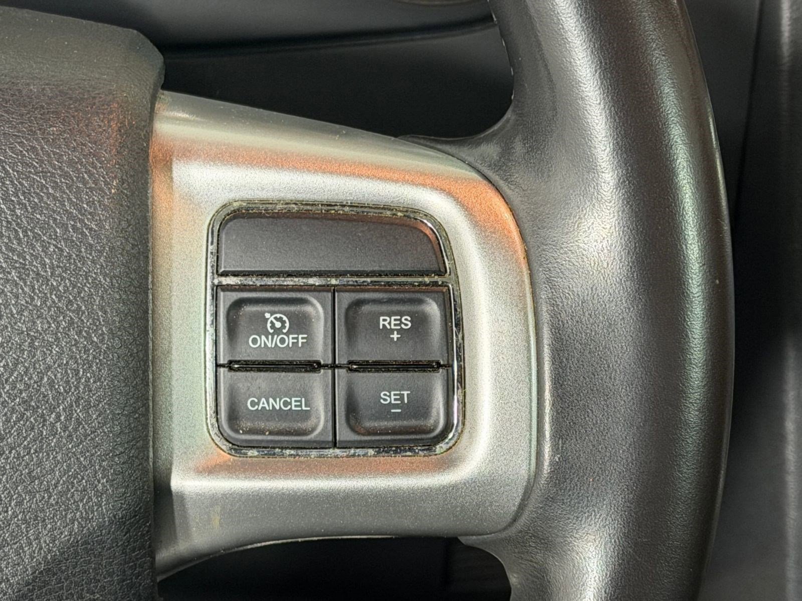 Used 2013 Dodge Challenger R/T RWD image 16