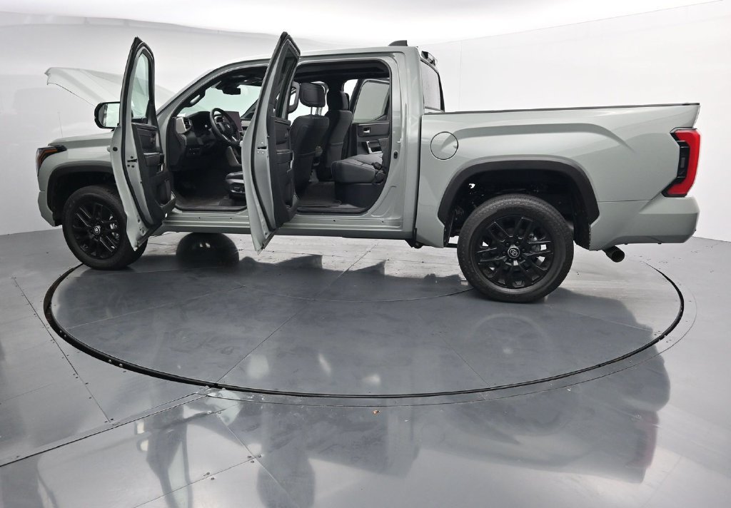 Used 2026 Toyota Tundra Limited AWD/4WD image 28