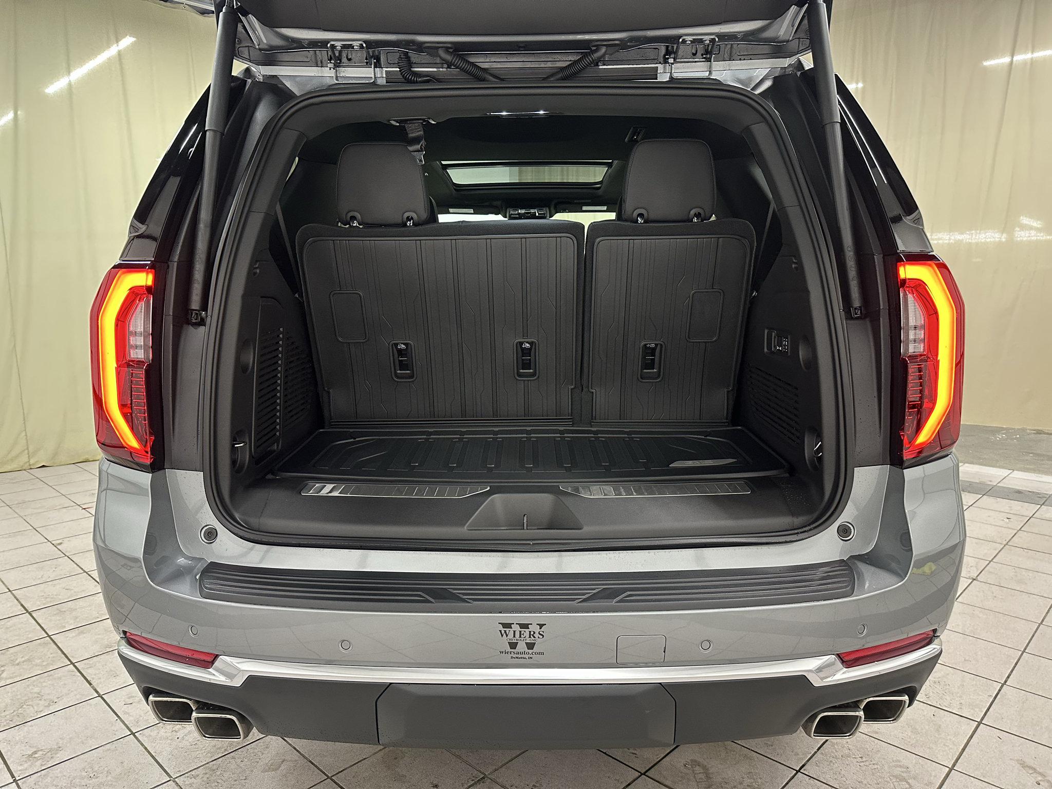 New 2027 GMC Yukon Denali w/ Sun & Power Step Package AWD/4WD image 8