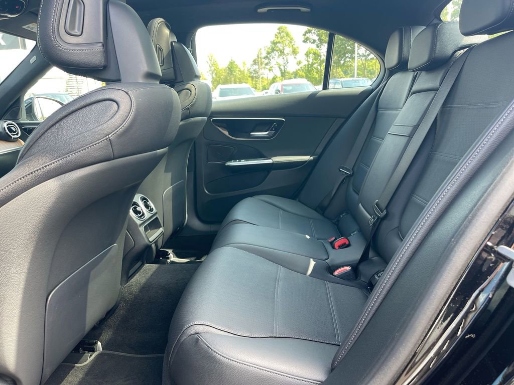 Used 2025 Mercedes-Benz C 300 Sedan image 12