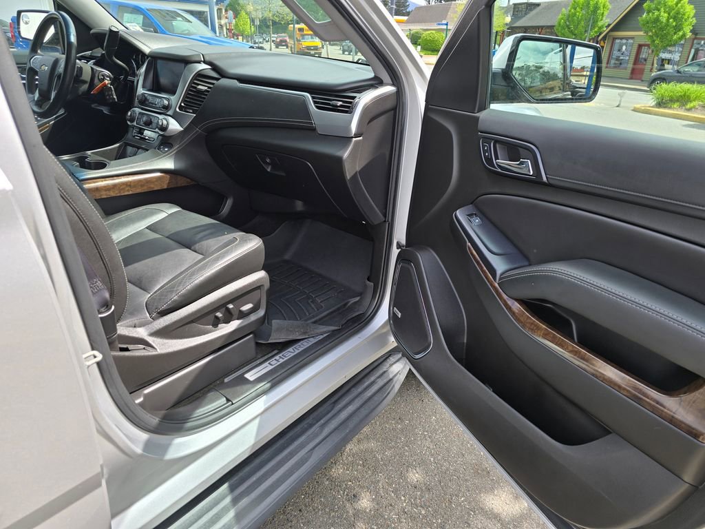 Used 2017 Chevrolet Tahoe LT AWD/4WD image 15