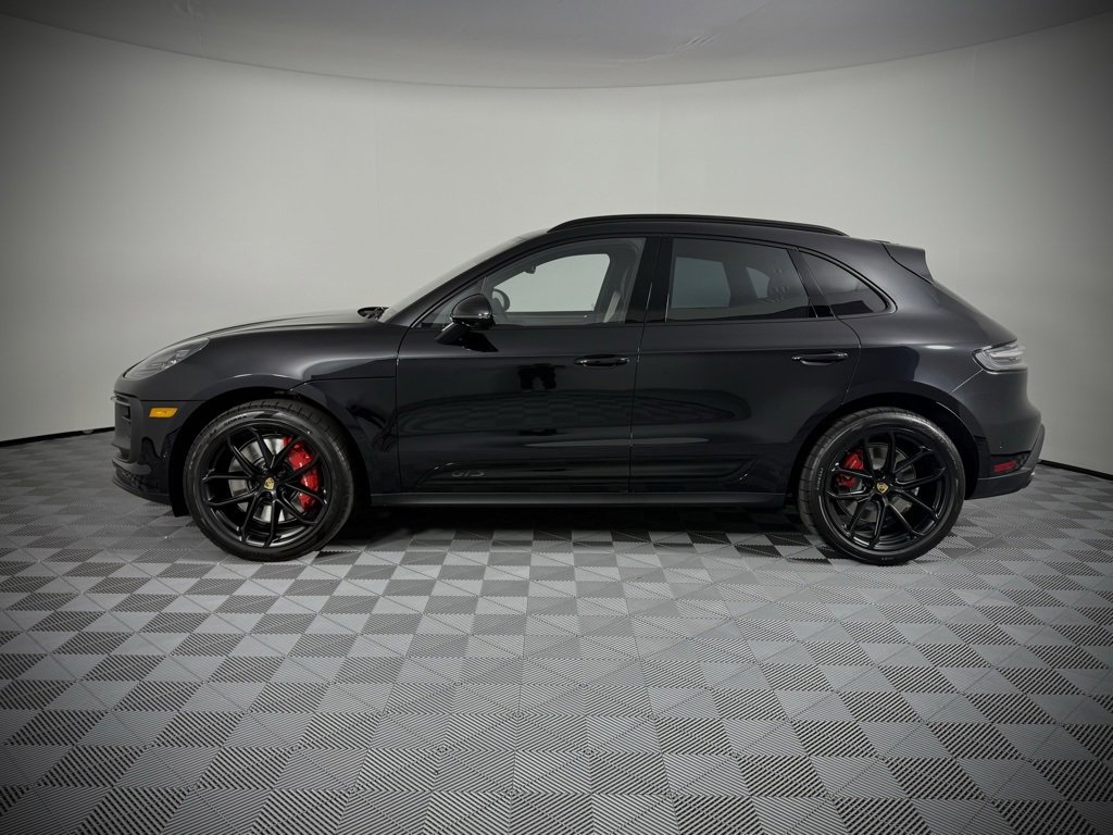 New 2026 Porsche Macan GTS image 2