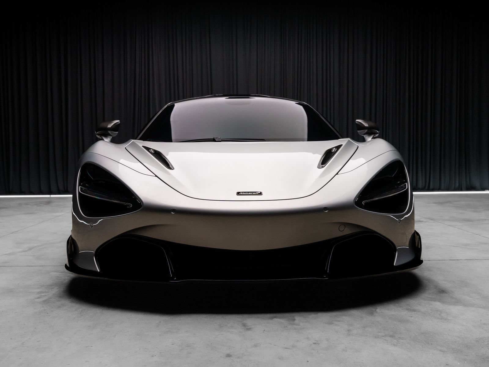 Used 2019 McLaren 720S RWD image 19