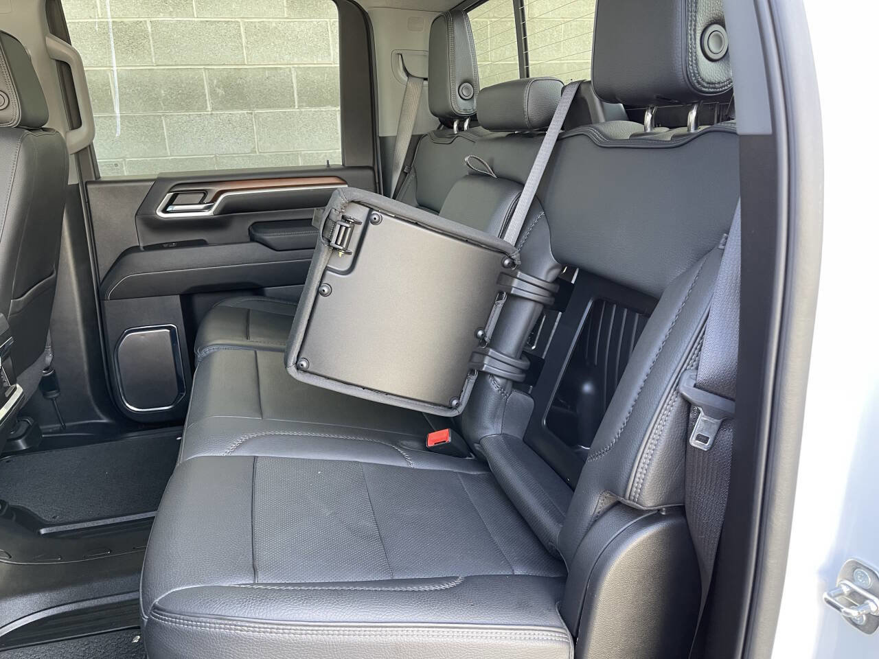 Used 2024 GMC Sierra 3500 Denali w/ Technology Package AWD/4WD image 17