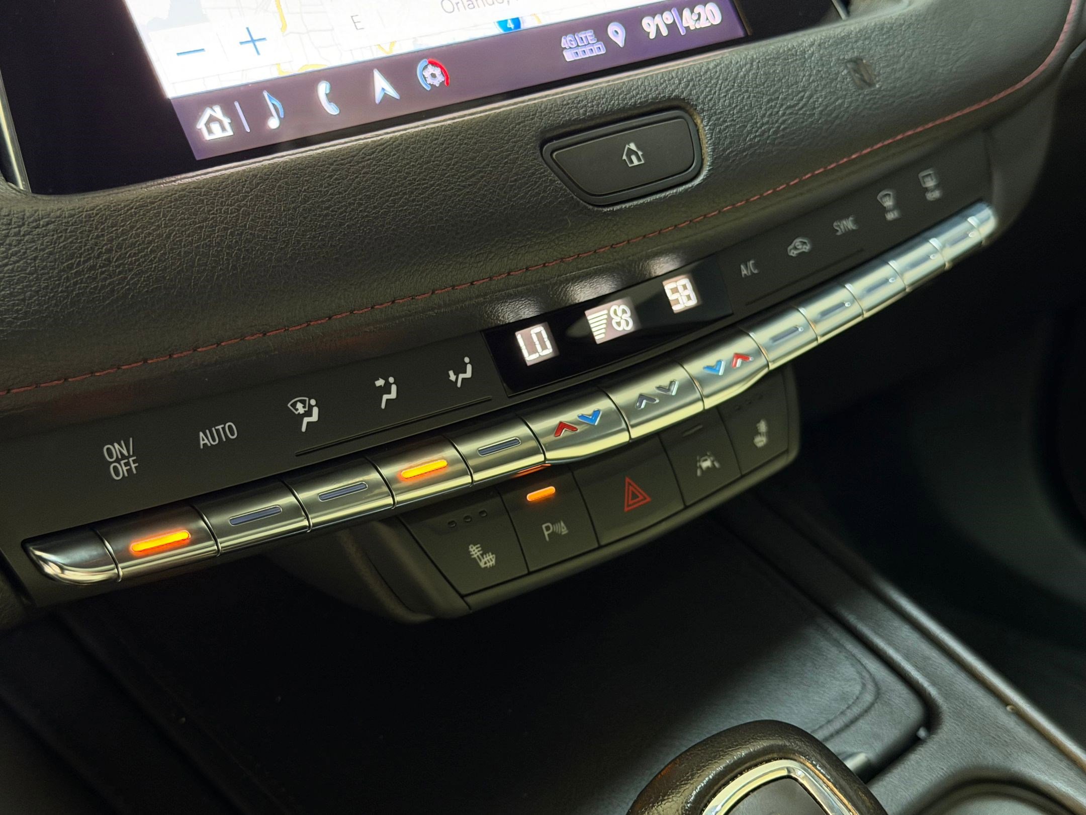 Used 2019 Cadillac XT4 Sport w/ Cold Weather Package AWD/4WD image 28