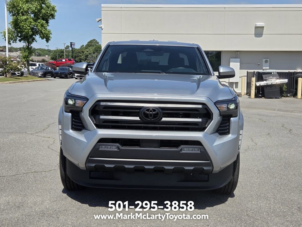 Used 2025 Toyota Tacoma SR5 AWD/4WD image 8