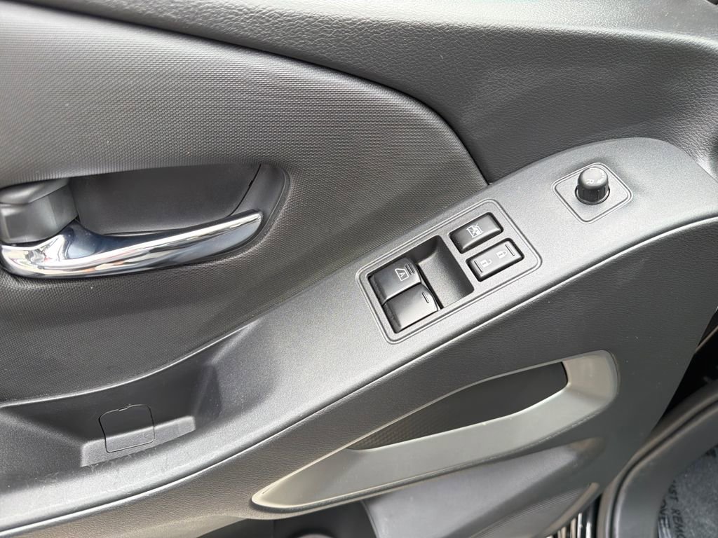 Used 2024 Nissan Frontier SV w/ SV Convenience Package image 17