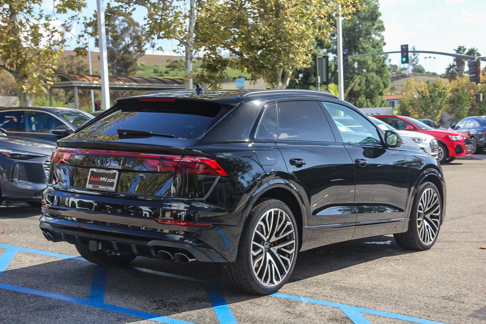 New 2026 Audi SQ8 Prestige image 9
