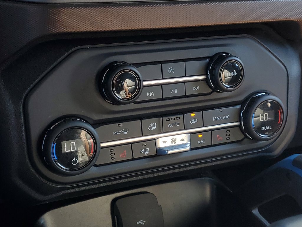 Certified 2023 Ford Bronco Outer Banks w/ Sasquatch Package AWD/4WD image 27