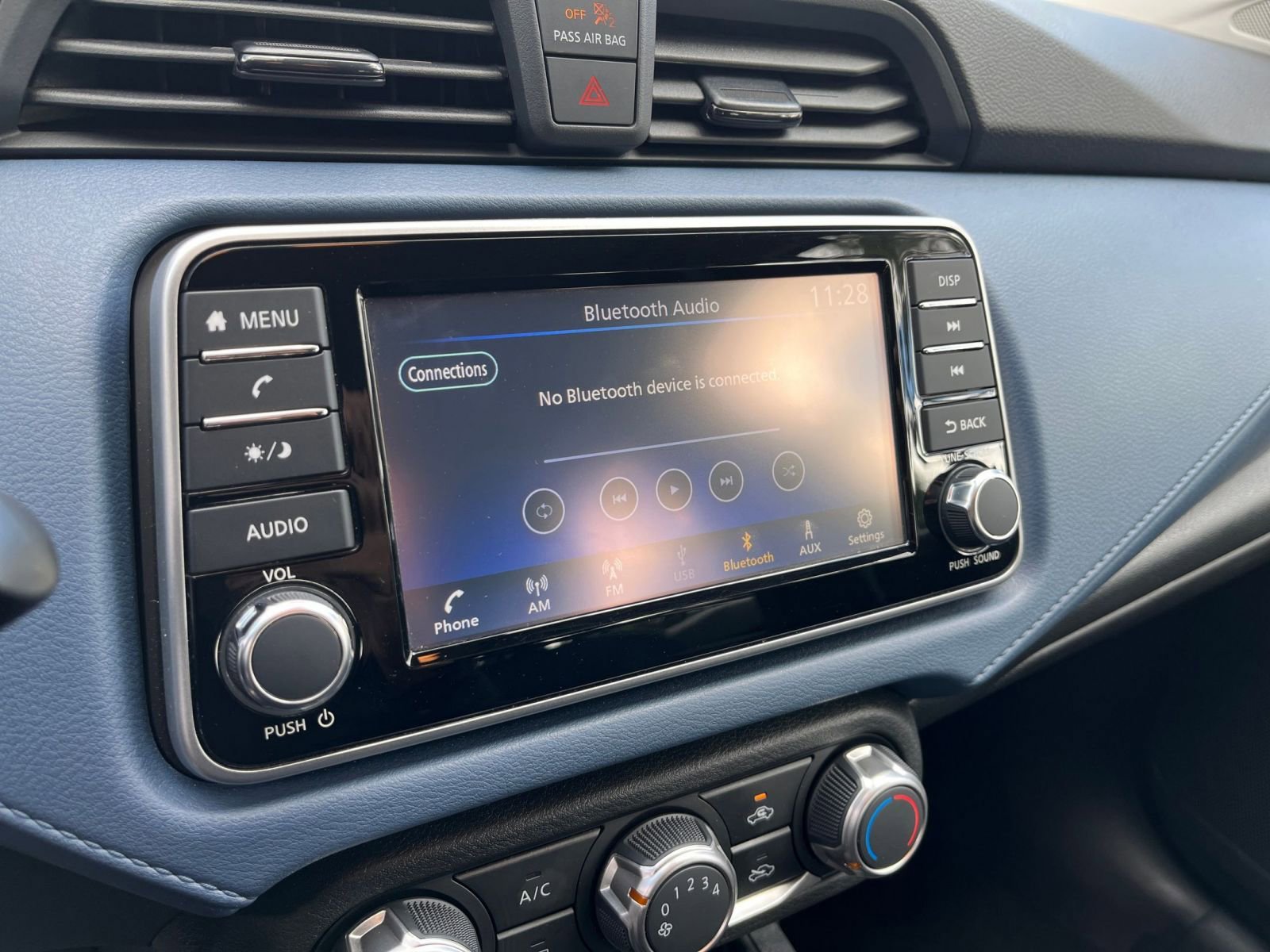 Used 2025 Nissan Versa SV image 20