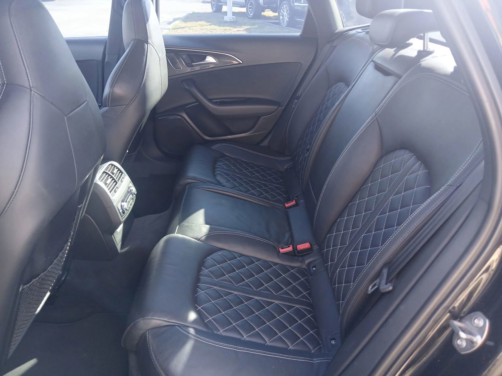 Used 2013 Audi S6 Prestige image 10