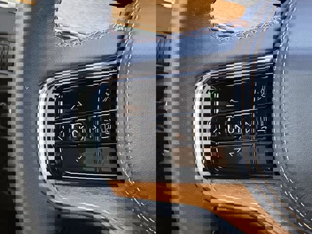 Used 2024 Jeep Grand Wagoneer Series III image 14