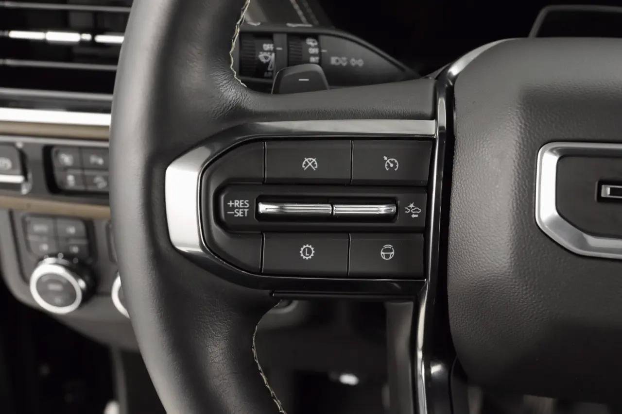 Used 2025 GMC Yukon XL Denali Ultimate image 14