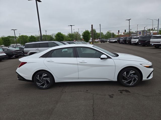 New 2025 Hyundai Elantra Limited image 5