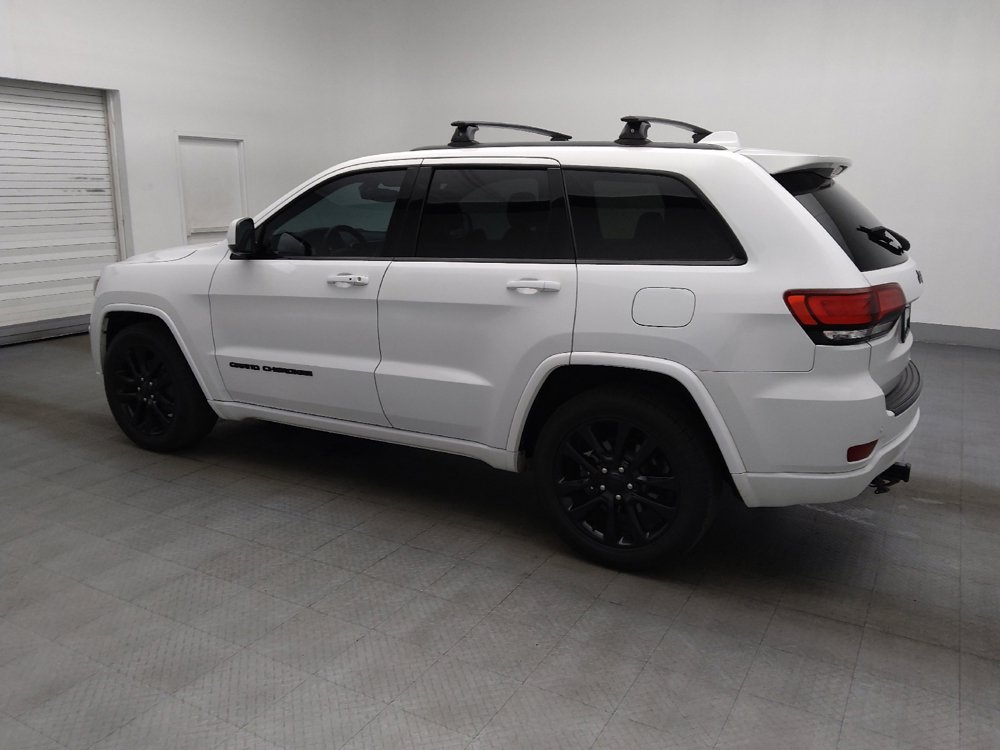 Used 2019 Jeep Grand Cherokee Altitude RWD image 3
