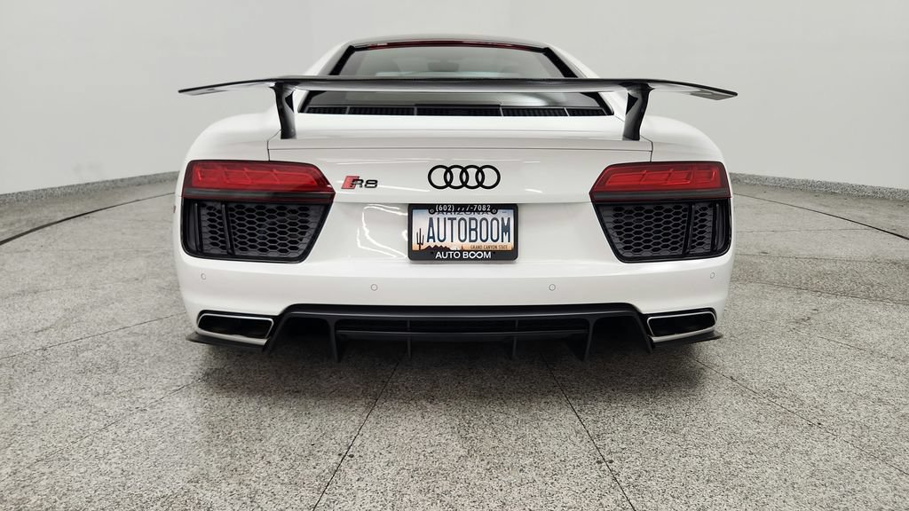 Used 2017 Audi R8 V10 w/ Carbon Exterior Package AWD/4WD image 17