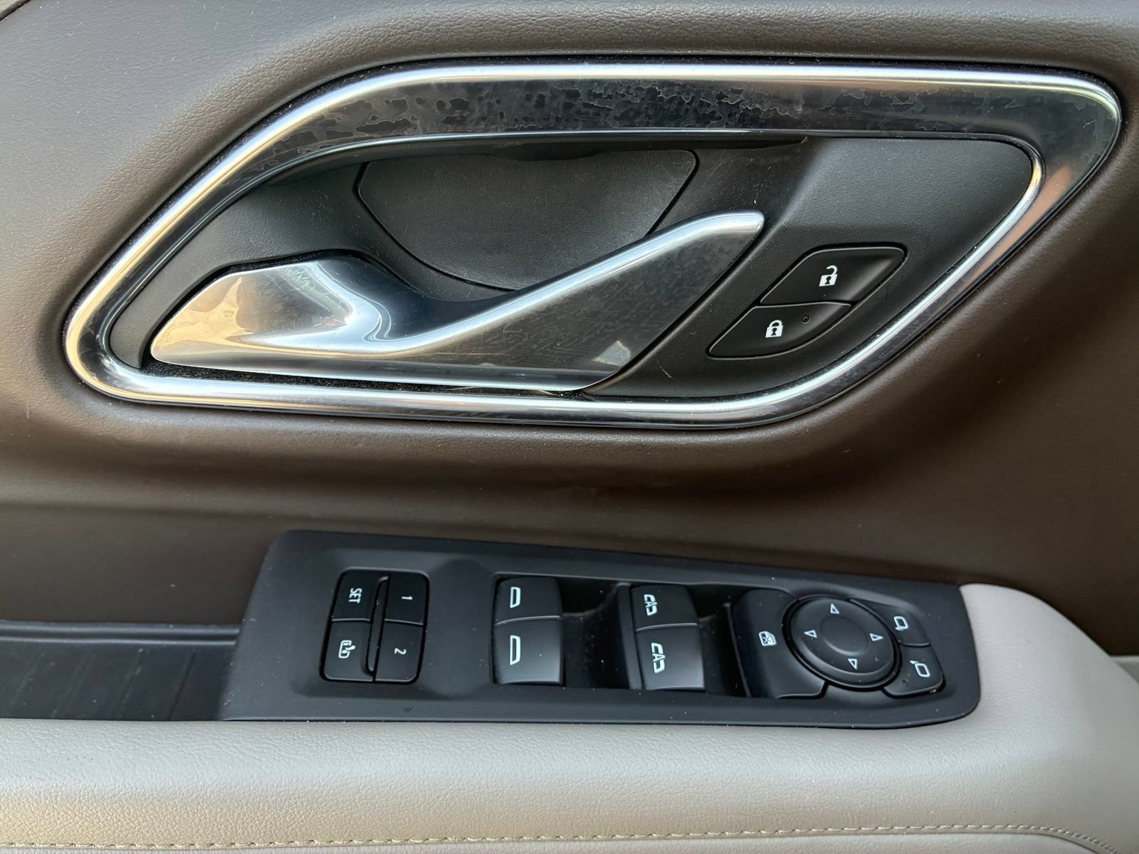 Used 2024 Chevrolet Tahoe LT RWD image 5