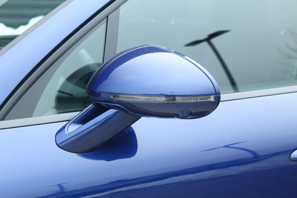 Certified 2024 Porsche Macan image 14