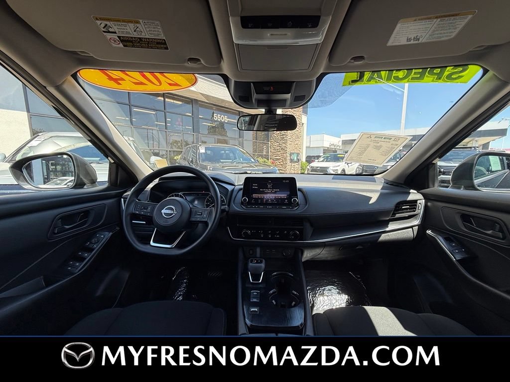 Used 2024 Nissan Rogue S FWD image 17