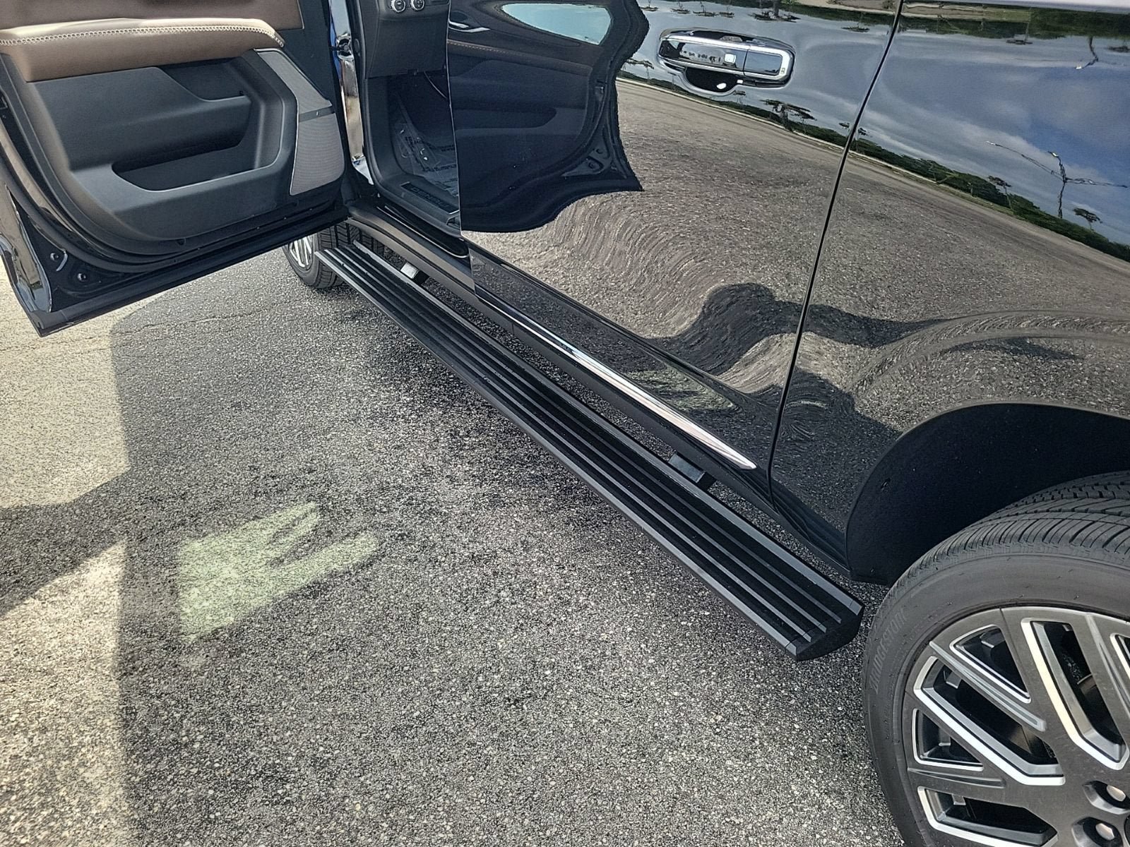 New 2026 GMC Yukon XL Denali Ultimate AWD/4WD image 10