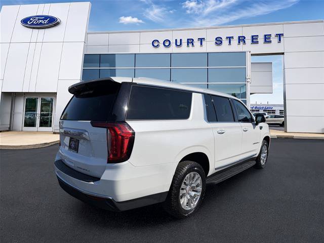 Used 2024 GMC Yukon XL Denali AWD/4WD image 5