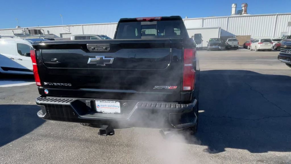 New 2025 Chevrolet Silverado 2500 ZR2 w/ Technology Package AWD/4WD image 9