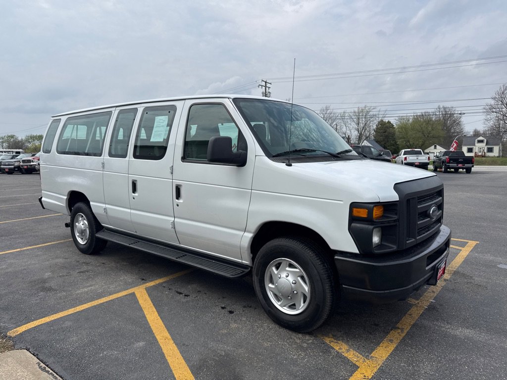 Used 2013 Ford E-350 and Econoline 350 XL w/ PWR Windows & Locks Group image 4