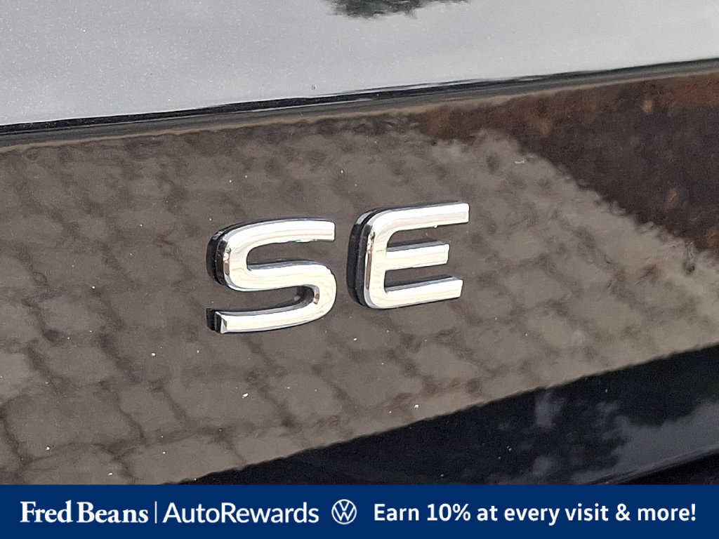 Certified 2025 Volkswagen Taos SE AWD/4WD image 34