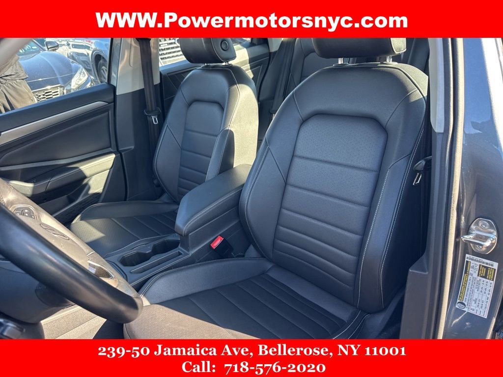 Used 2022 Volkswagen Jetta SE image 29
