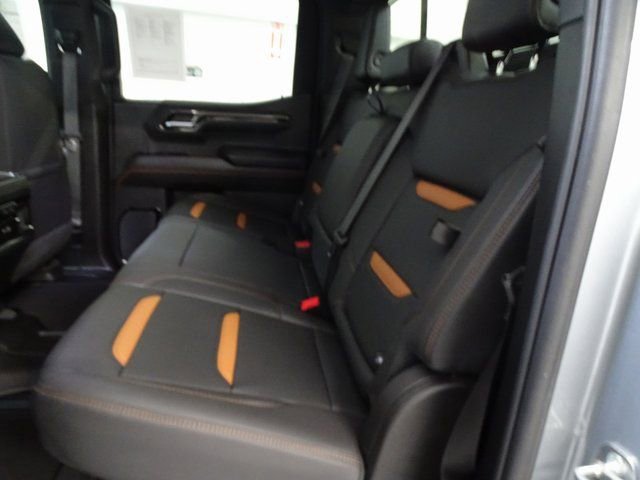 Certified 2024 GMC Sierra 1500 AT4 w/ AT4 Preferred Package image 4
